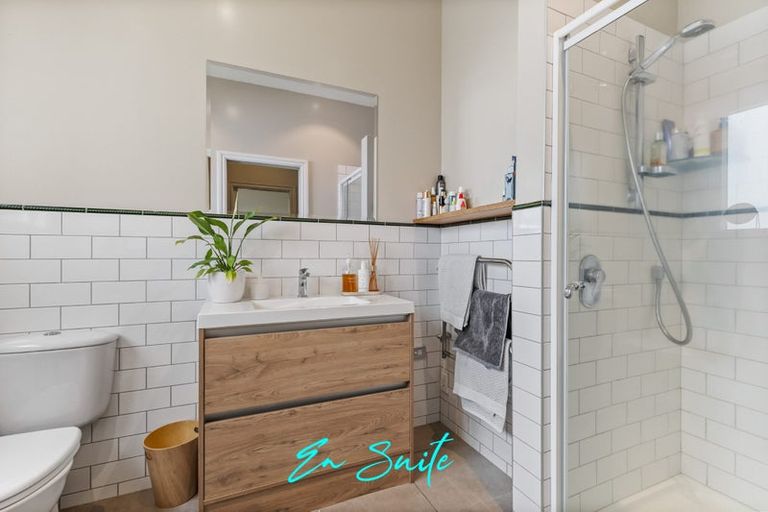 Photo of property in 47 Waipuia Place, Greenhithe, Auckland, 0632