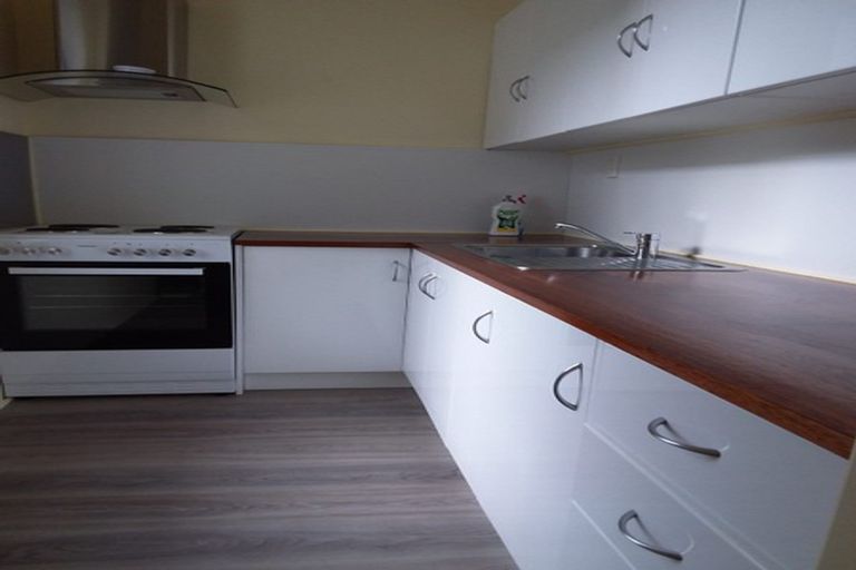 Photo of property in 14 Walter Street, The Glen, Dunedin, 9011