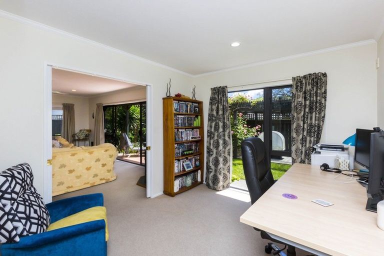 Photo of property in 6a Tui Grove, Elderslea, Upper Hutt, 5018