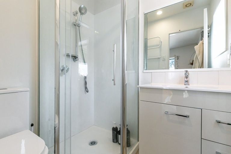 Photo of property in 93a Kelburn Parade, Kelburn, Wellington, 6012