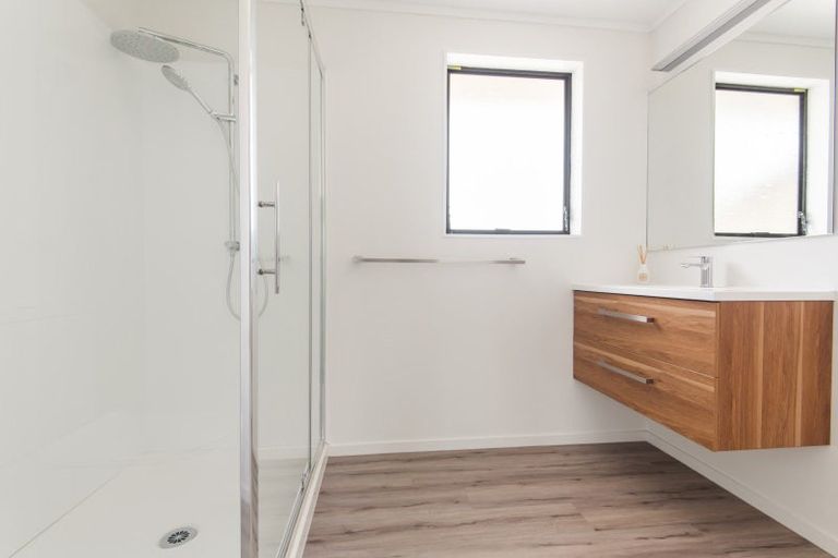 Photo of property in 21 Kowhai Street, Tokomaru, Palmerston North, 4474