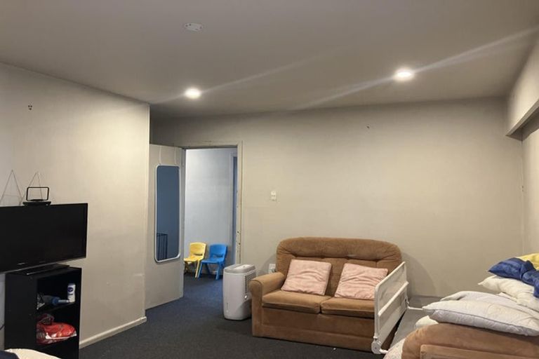 Photo of property in 169 Wainoni Road, Avondale, Christchurch, 8061