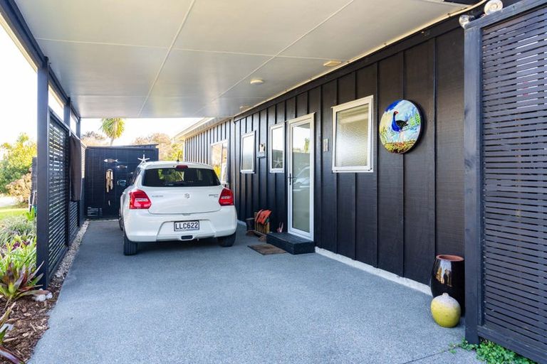Photo of property in 37 Grove Road, Mangawhai Heads, Mangawhai, 0505