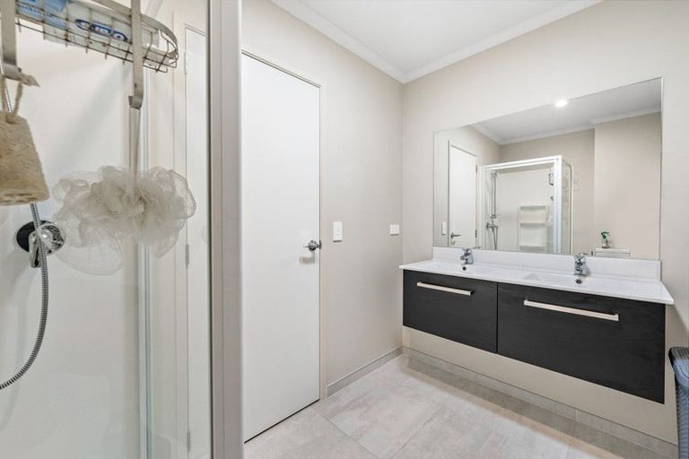 Photo of property in 8/6 Onekiritea Road, Hobsonville, Auckland, 0616