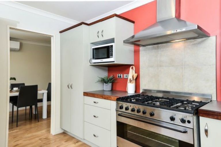 Photo of property in 4 Azure Place, Huntington, Hamilton, 3210