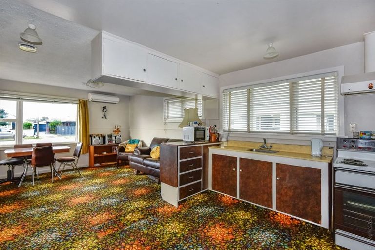 Photo of property in 47 Emlyn Place, Avondale, Christchurch, 8061