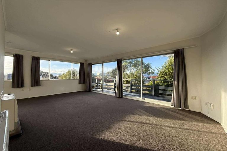 Photo of property in 285 Dowse Drive, Maungaraki, Lower Hutt, 5010