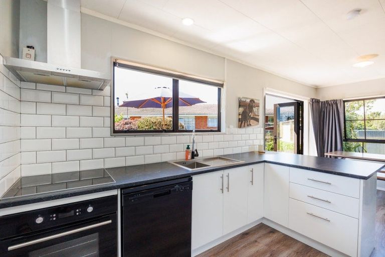 Photo of property in 2 Higgin Place, Feilding, 4702