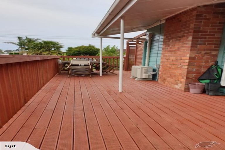 Photo of property in 9 Kiernan Place, Kelston, Auckland, 0602