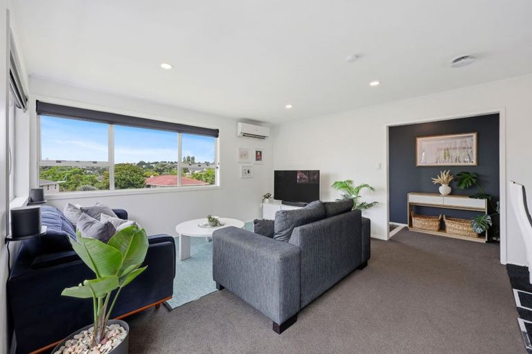 Photo of property in 16 Judkins Crescent, Cockle Bay, Auckland, 2014