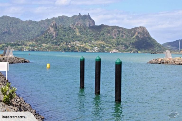 Photo of property in 6 Poaka Place, One Tree Point, 0118