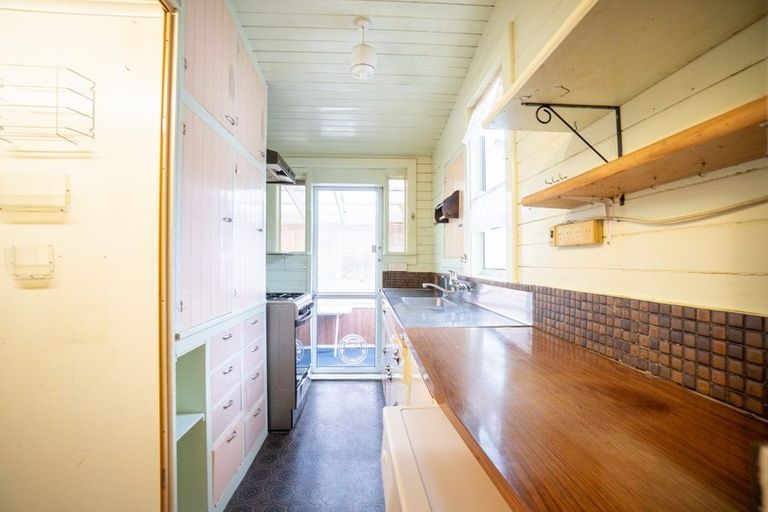 Photo of property in 75 Bryant Street, Takaro, Palmerston North, 4412