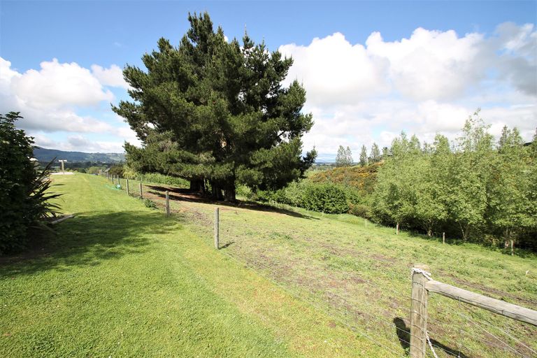 Photo of property in 43 Tara Hills Drive, North Taieri, Mosgiel, 9092