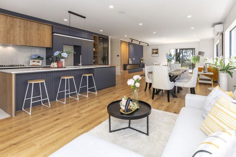 Photo of property in 2a Hughs Way, Flat Bush, Auckland, 2019