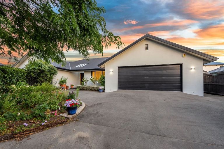 Photo of property in 9 Seclusion Lane, Parklands, Christchurch, 8083