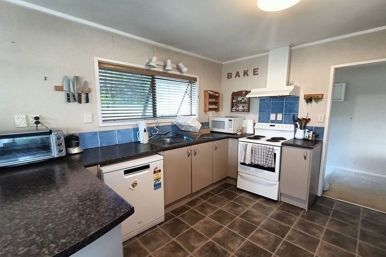 Photo of property in 21a Jelas Road, Red Beach, 0932
