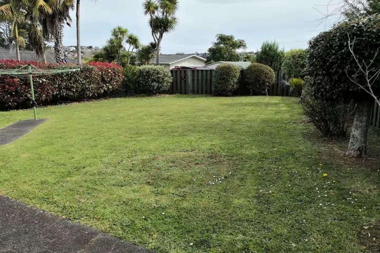 Photo of property in 11 Munstead Place, Hillcrest, Auckland, 0627