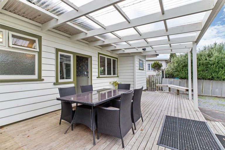 Photo of property in 31 Victoria Avenue, Waiuku, 2123
