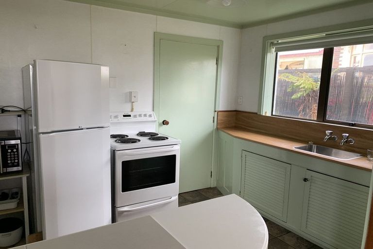 Photo of property in 12 Walker Street, Bluff, 9814