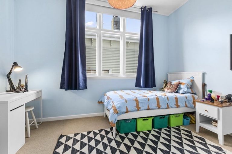 Photo of property in 8 Henry Street, Kilbirnie, Wellington, 6022