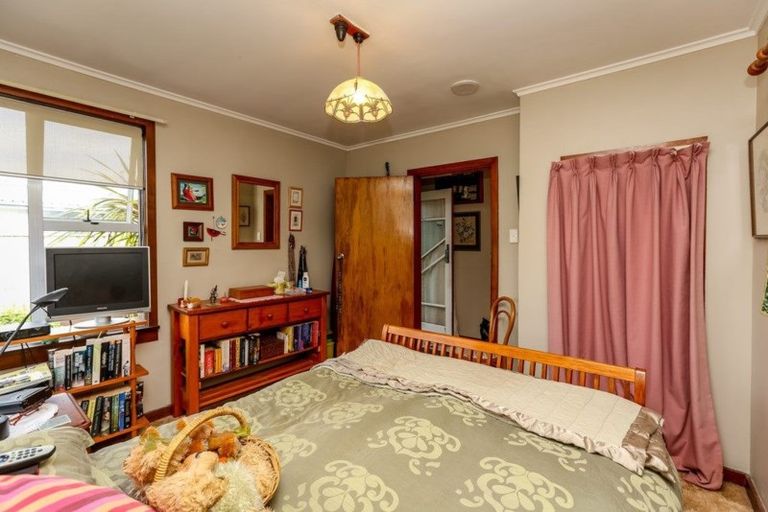 Photo of property in 12 Walsh Road, Westown, New Plymouth, 4310