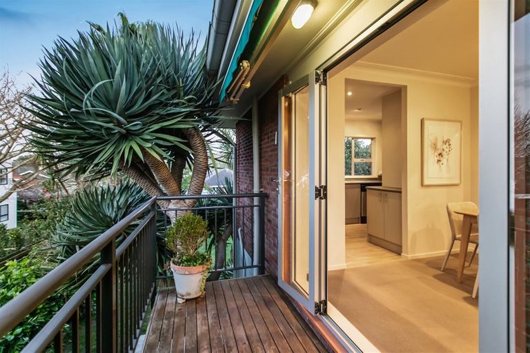 Photo of property in 3/14 Frieston Road, Milford, Auckland, 0620