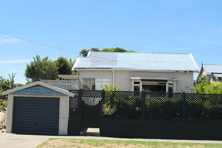 Photo of property in 135a Pine Avenue, South New Brighton, Christchurch, 8062
