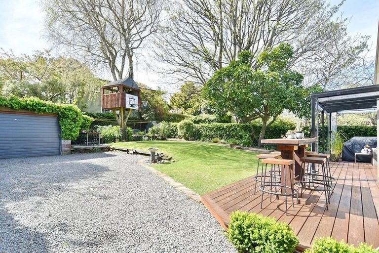 Photo of property in 237 Waimea Terrace, Beckenham, Christchurch, 8023