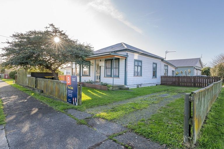 Photo of property in 62 Mako Mako Road, Levin, 5510