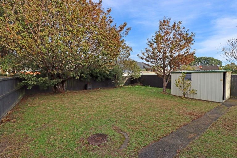 Photo of property in 58 Hall Crescent, Epuni, Lower Hutt, 5011