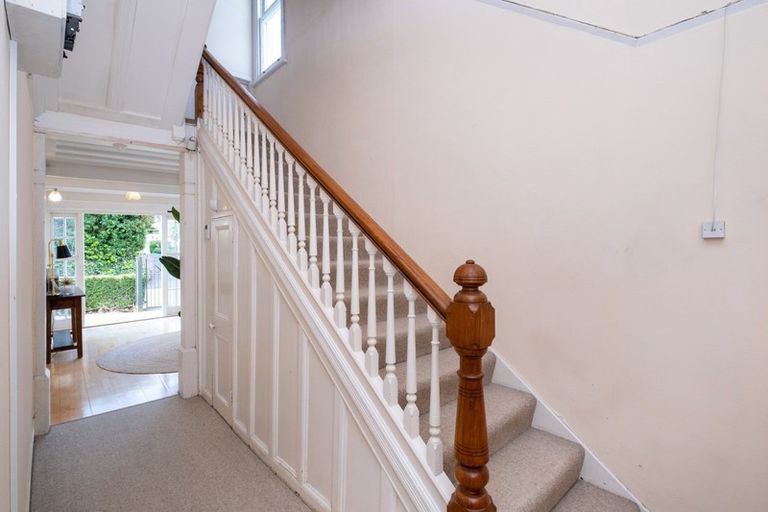 Photo of property in 12 Lighthouse Road, Bluff Hill, Napier, 4110