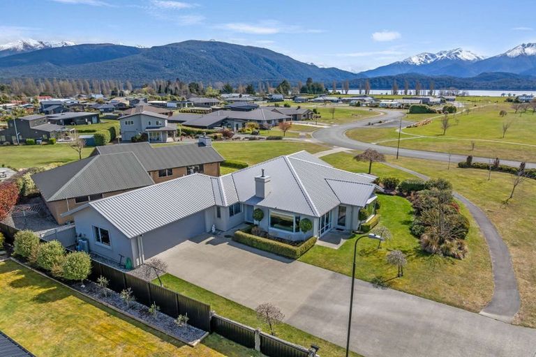 Photo of property in 40 Breaksea Street, Te Anau, 9600
