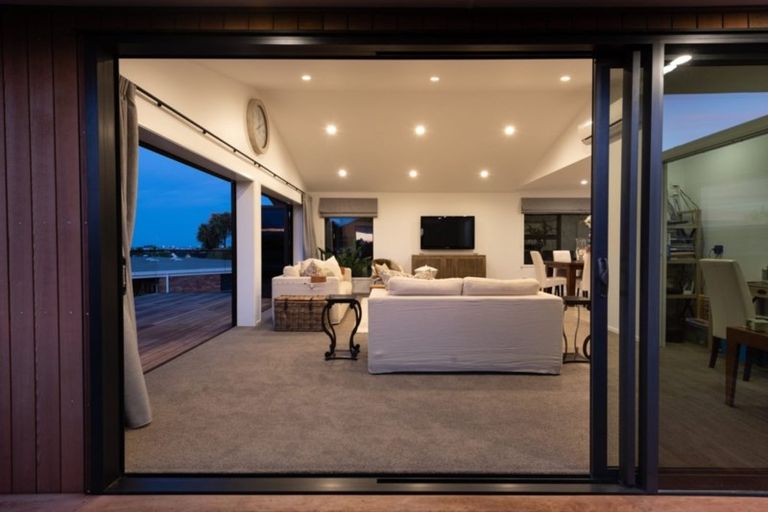 Photo of property in 82 Maungawhare Place, Otumoetai, Tauranga, 3110