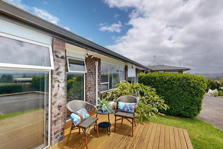 Photo of property in 1/33 Rosario Crescent, Red Beach, 0932