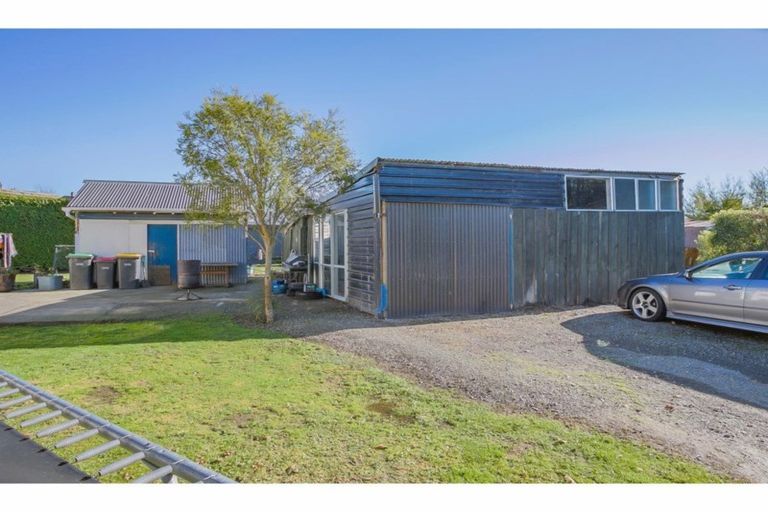 Photo of property in 5 Main Road, Pleasant Point, 7903