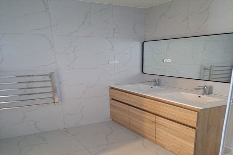 Photo of property in 20 Rorotu Avenue, Karaka, Papakura, 2113