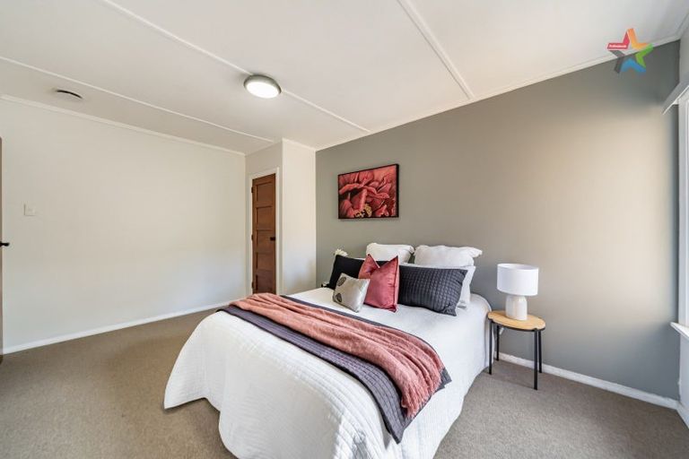 Photo of property in 18 Atiawa Crescent, Waiwhetu, Lower Hutt, 5010