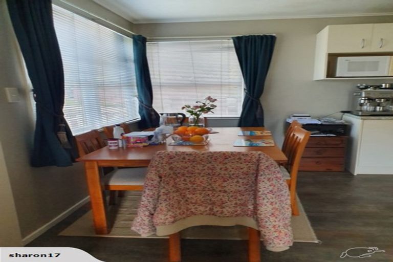 Photo of property in 24 Lyford Crescent, Sunnynook, Auckland, 0620