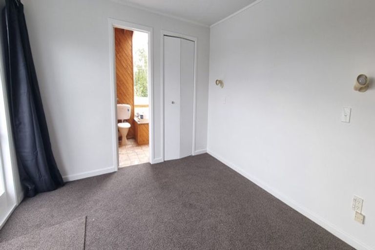 Photo of property in 7 Harrison Avenue, Belmont, Auckland, 0622