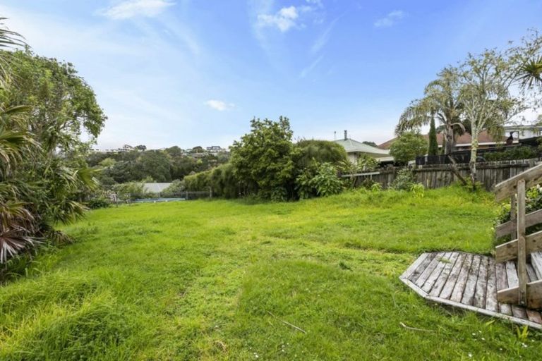 Photo of property in 5 Elgin Place, Red Beach, 0932