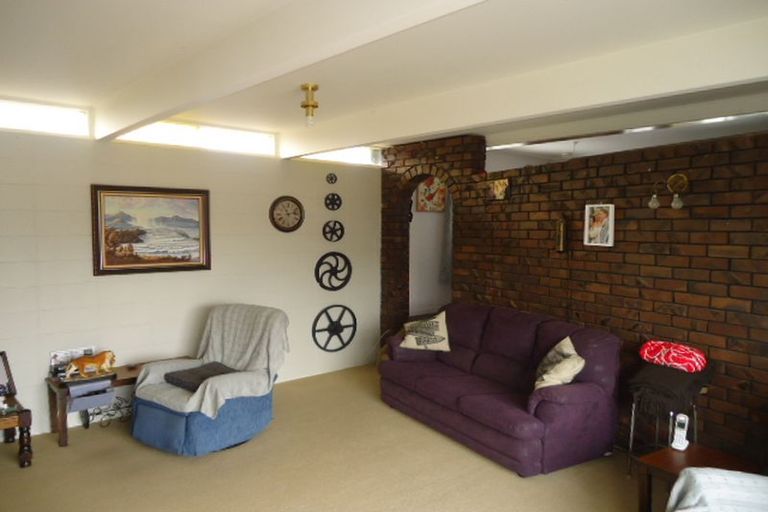 Photo of property in 22 Neal Street, Putaruru, 3411