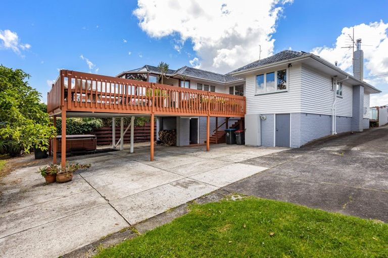 Photo of property in 10 Weona Place, Westmere, Auckland, 1022