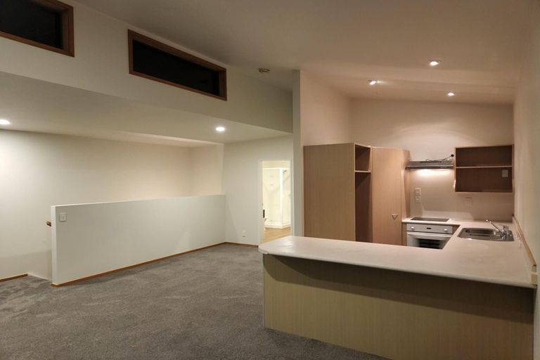 Photo of property in 14 Marina View, Paremata, Porirua, 5026