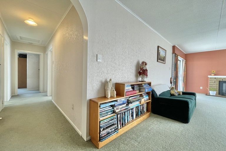 Photo of property in 10 Ruru Place, Tokoroa, 3420