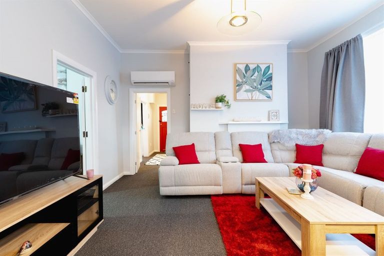 Photo of property in 228 Oxford Street, South Dunedin, Dunedin, 9012