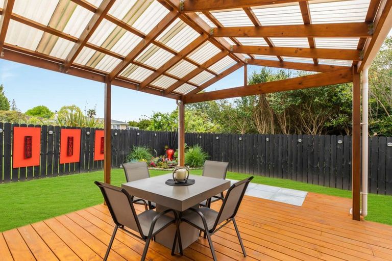 Photo of property in 74a Buscomb Avenue, Henderson, Auckland, 0610