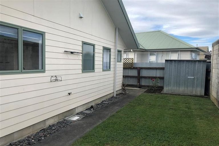 Photo of property in 2b Seddon Crescent, Marewa, Napier, 4110
