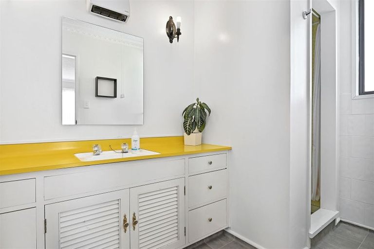 Photo of property in 10 Ruddenklau Lane, Bishopdale, Christchurch, 8053