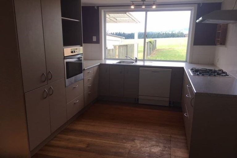 Photo of property in 14 Coulter Road, Owhata, Rotorua, 3010