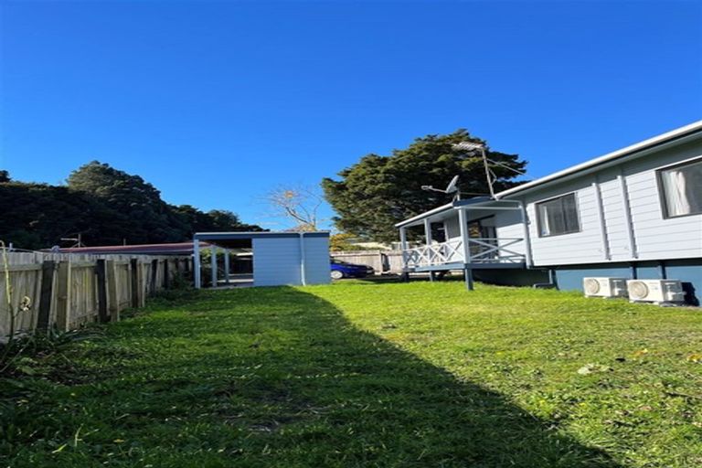 Photo of property in 6/17a Idesia Place, Totara Heights, Auckland, 2105